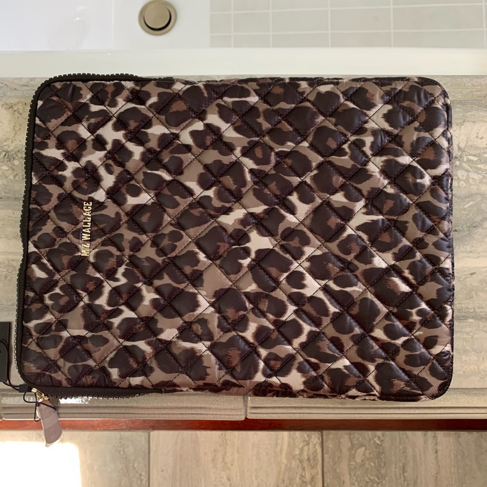 NWT Leopard 13” computer case